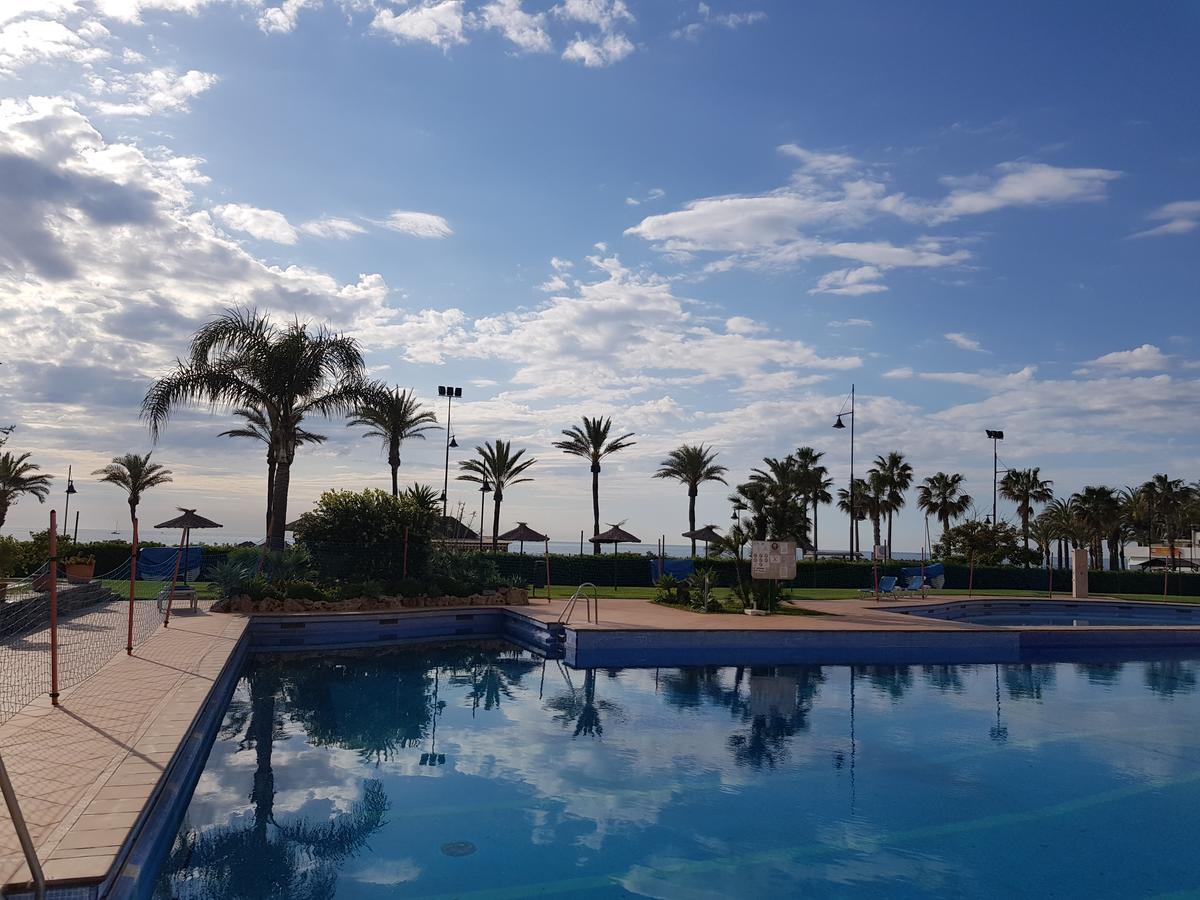 טורמולינוס Luxury House 110 M2 On The Beach, Pool, Parking מראה חיצוני תמונה